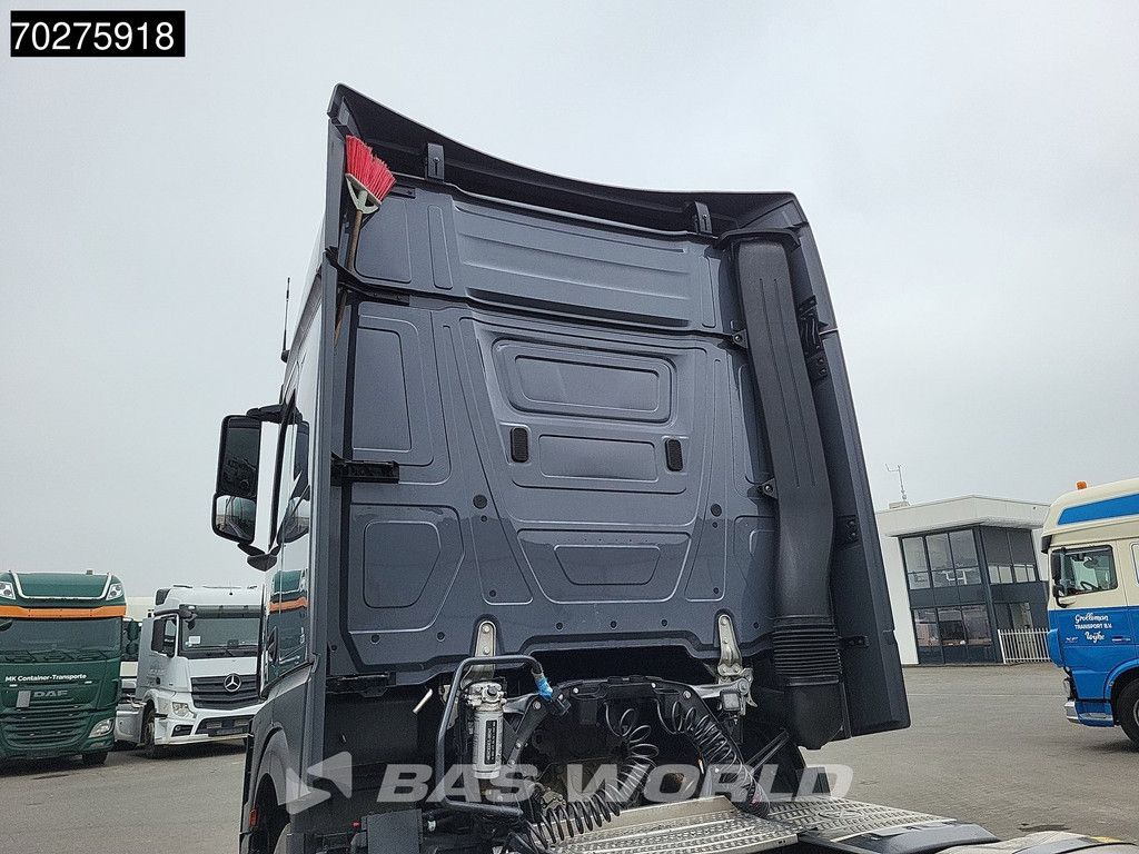 Mercedes Actros 1851 4X2 BigSpace 2x Tanks