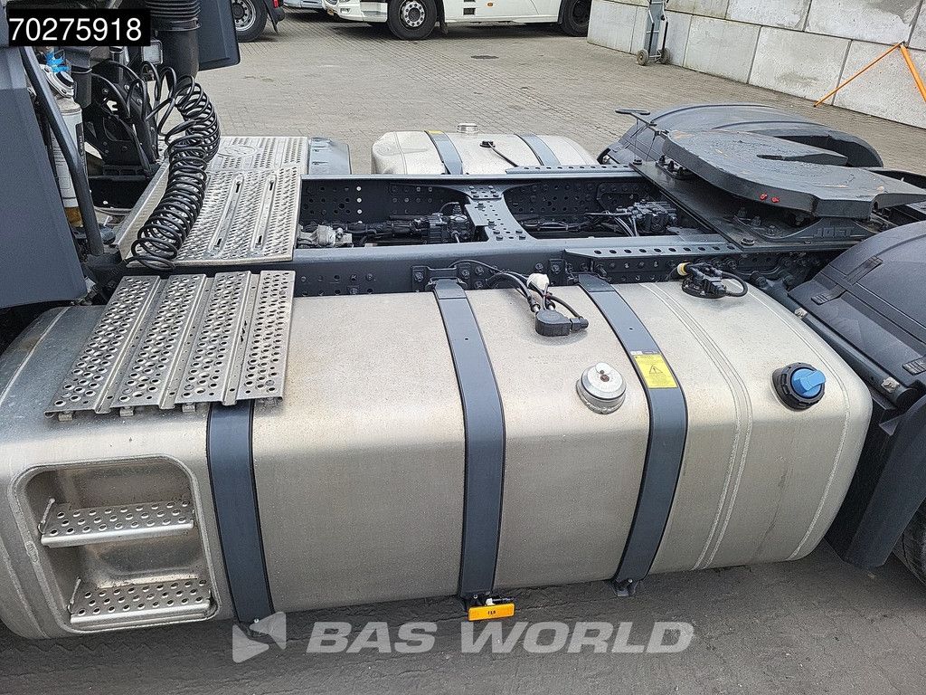 Mercedes Actros 1851 4X2 BigSpace 2x Tanks