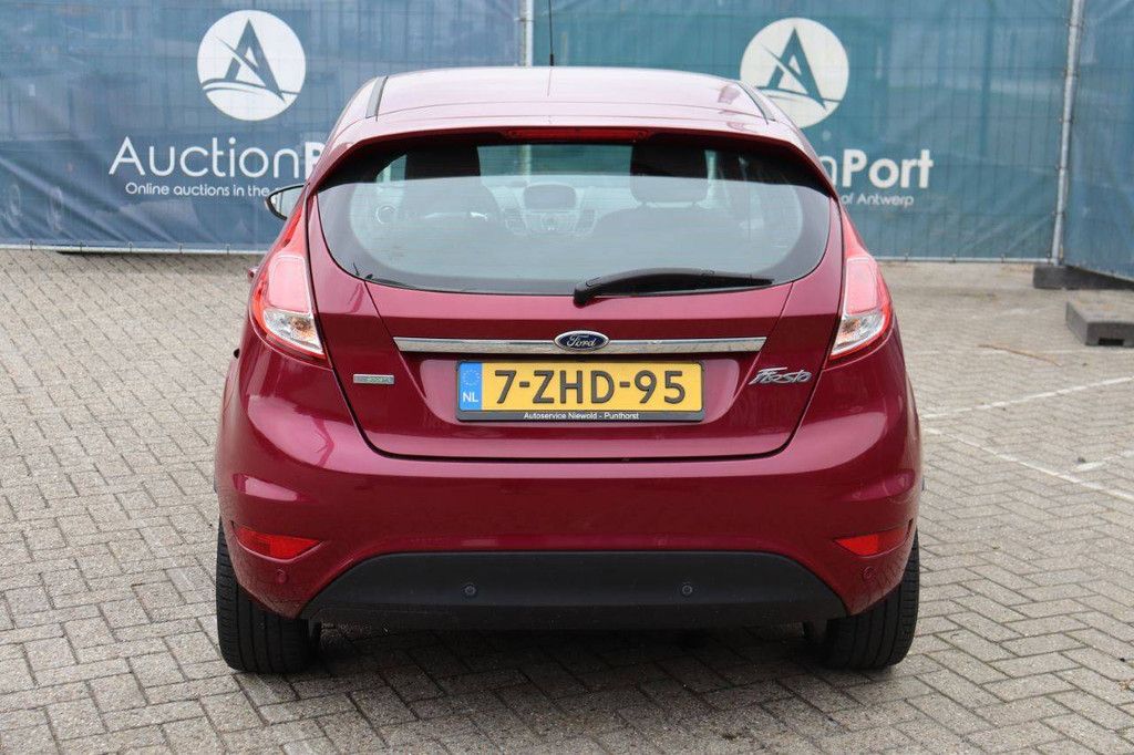 Ford Fiesta Petrol 101hp 2015 (Margin)