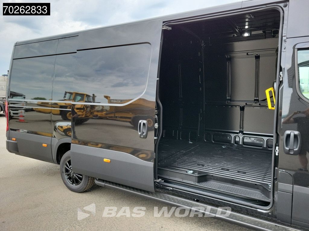 Iveco Daily 35S21 3.0L Automaat Black Edition 210PK L3H2 2025-Model 3,5t Trekvermogen ACC LED CarPlay Camera Parkeersensoren Velgen 16m3 Euro6 L4H2 16m3 Airco