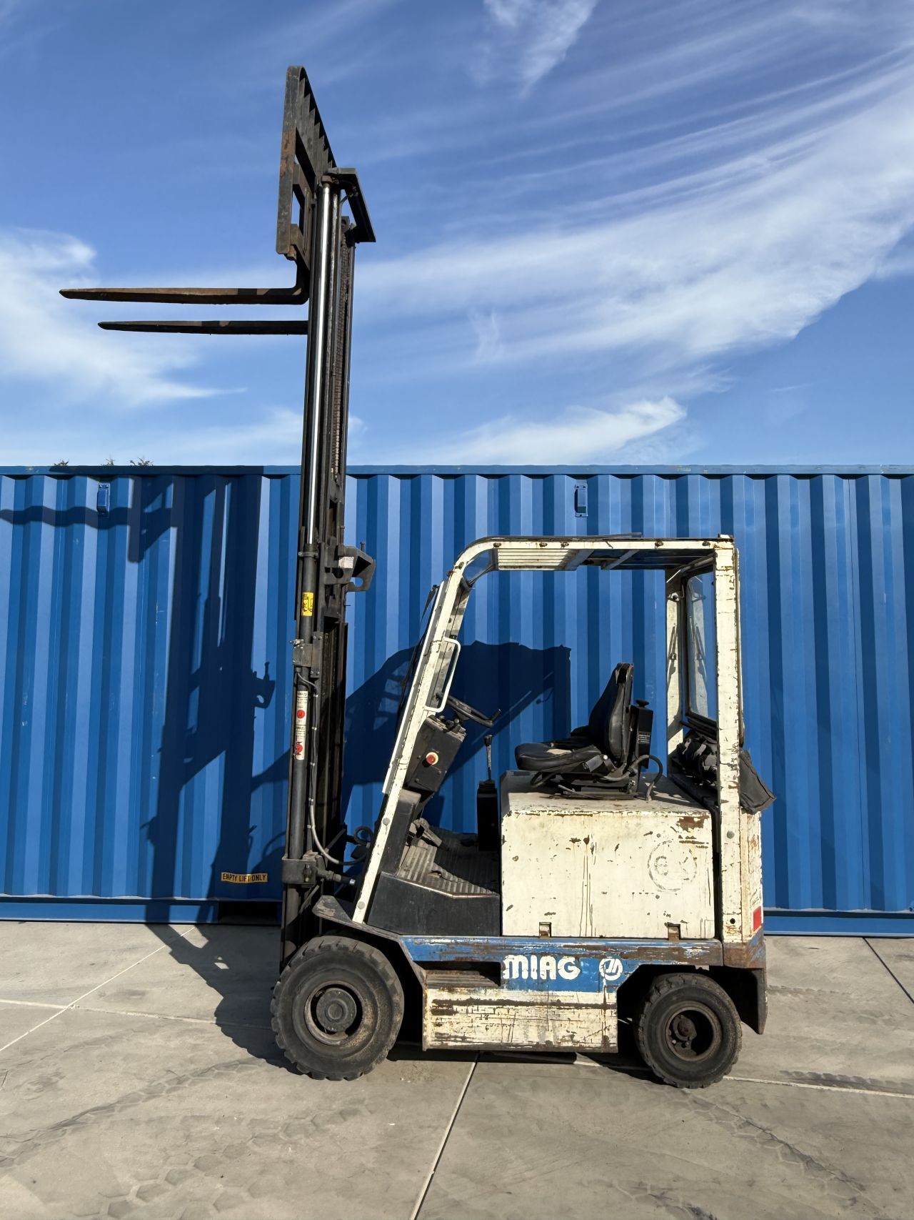 2 tonner elektrische heftruck Freelift goede accu 4500 uur