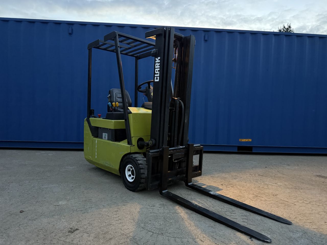 Compacte Clark 1200KG elektrisch 3-delig Freelift Sideshift