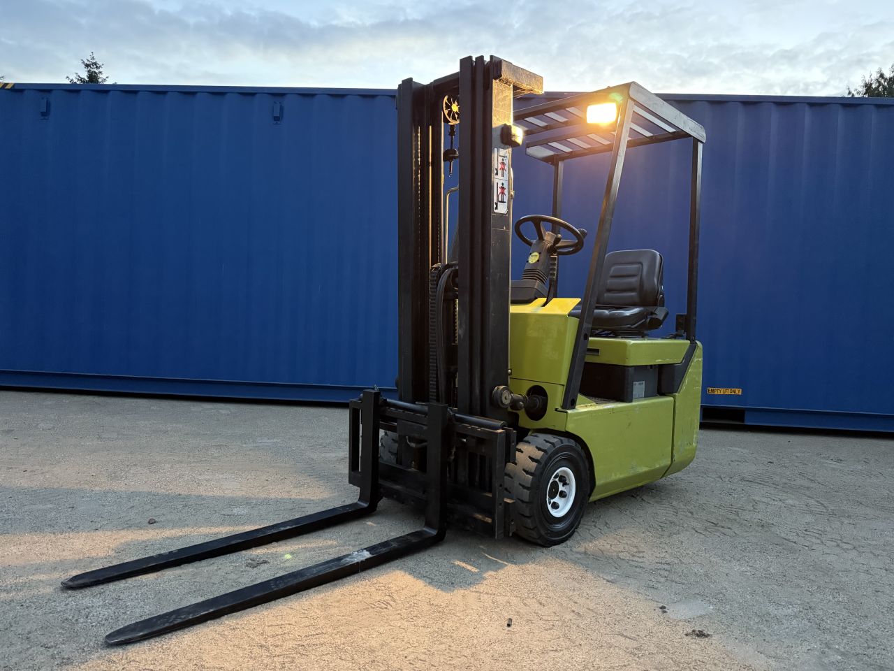 Compacte Clark 1200KG elektrisch 3-delig Freelift Sideshift