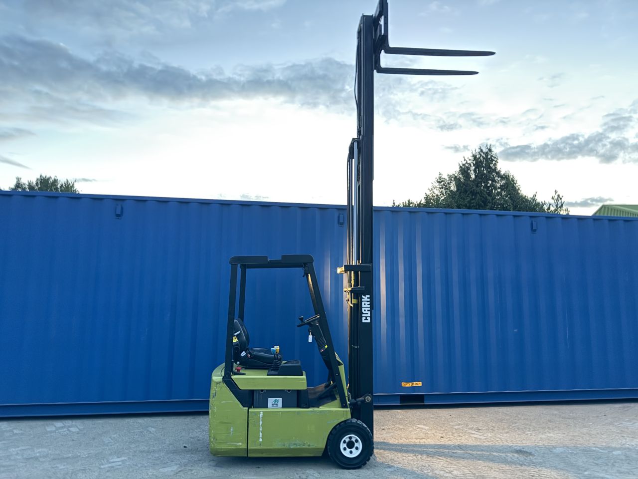 Compacte Clark 1200KG elektrisch 3-delig Freelift Sideshift