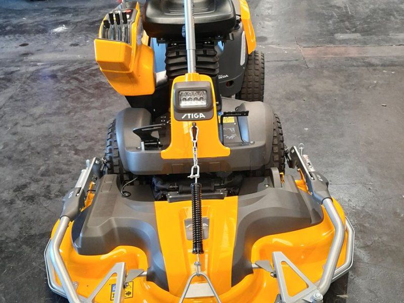Stiga Park Pro 900 AWX  Mähwerk und Schneeschild