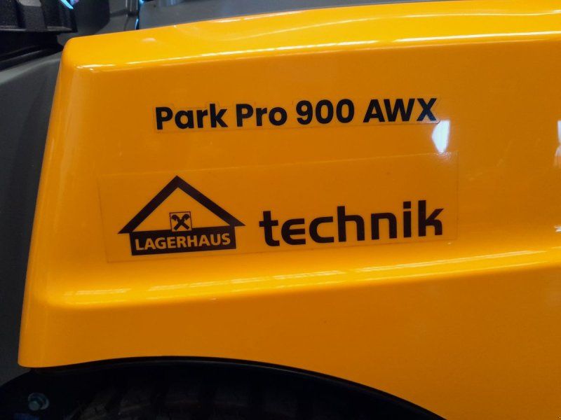 Stiga Park Pro 900 AWX  Mähwerk und Schneeschild