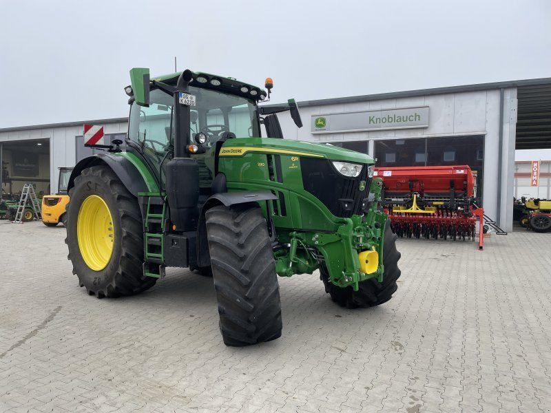 John Deere 6R 230