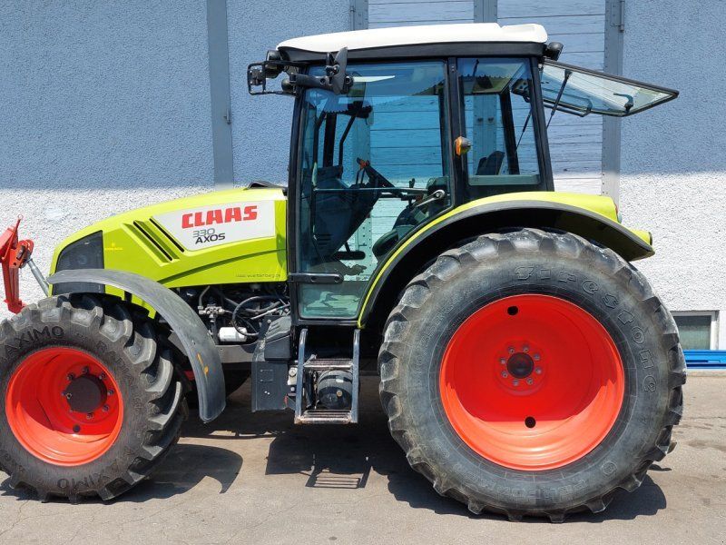 Claas Axos 330