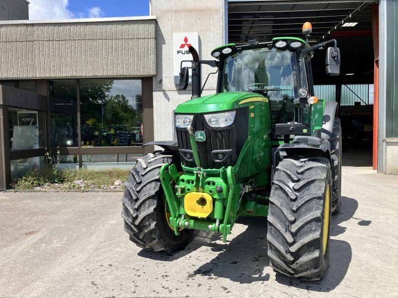 John Deere 6195M