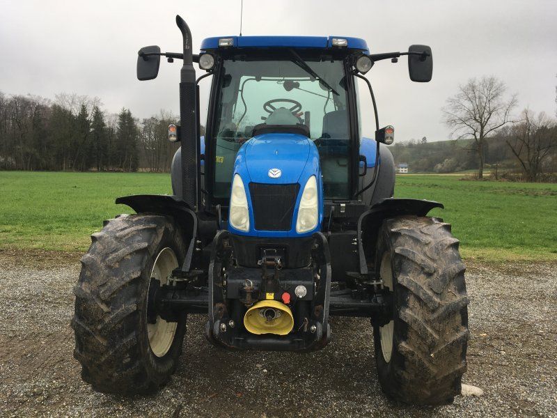 New Holland T 6020