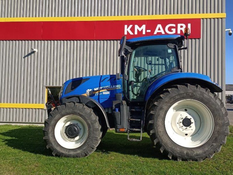 New Holland T7.210