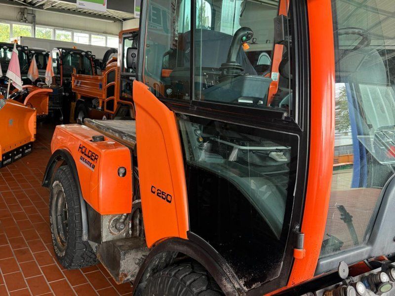 Holder C 250