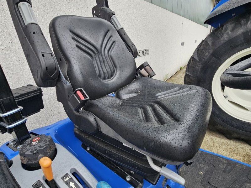 New Holland Boomer 25 C