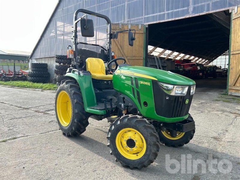 John Deere 3038E