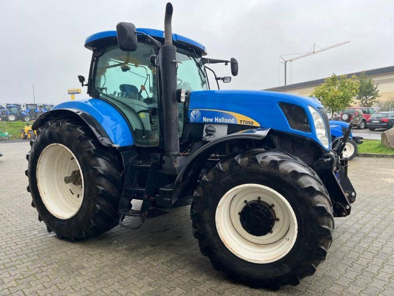New Holland T 7050 PC