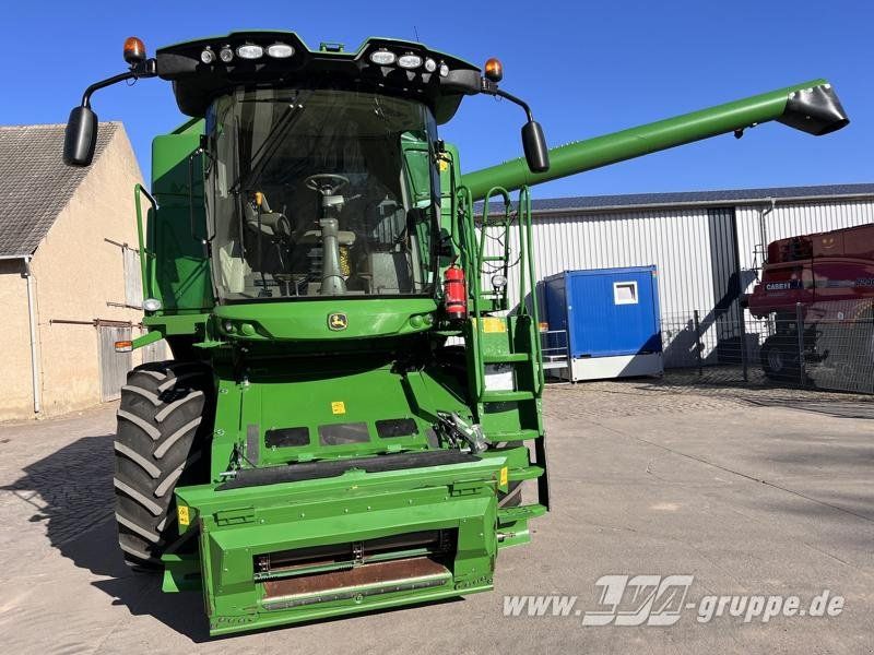 John Deere W550