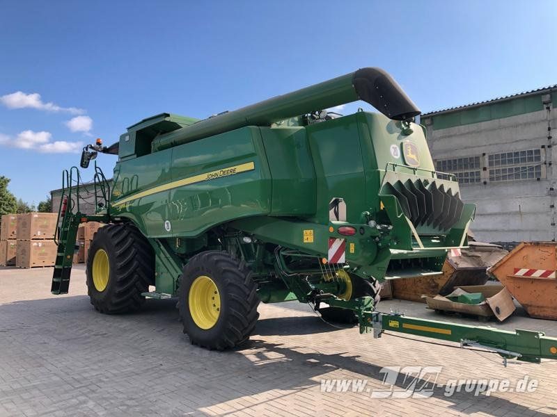 John Deere T550