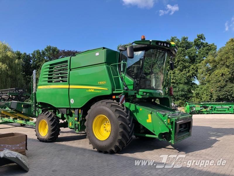 John Deere T550