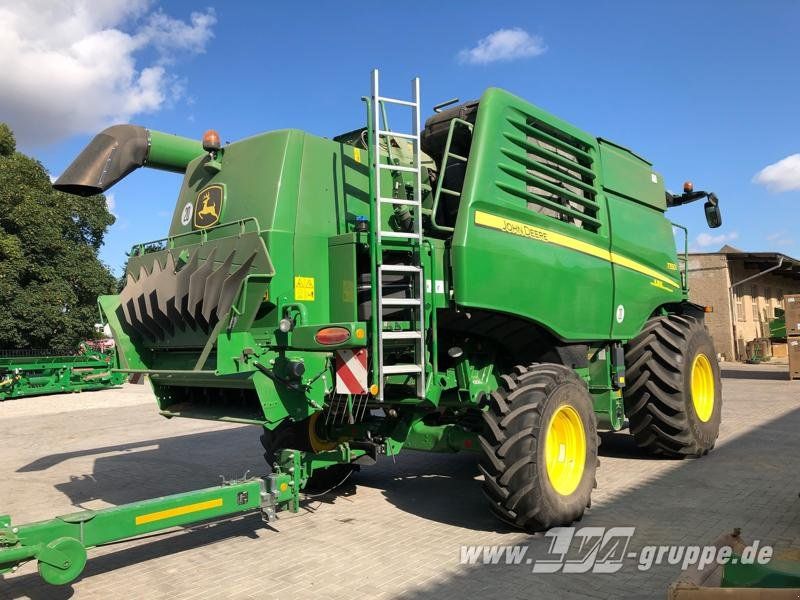John Deere T550
