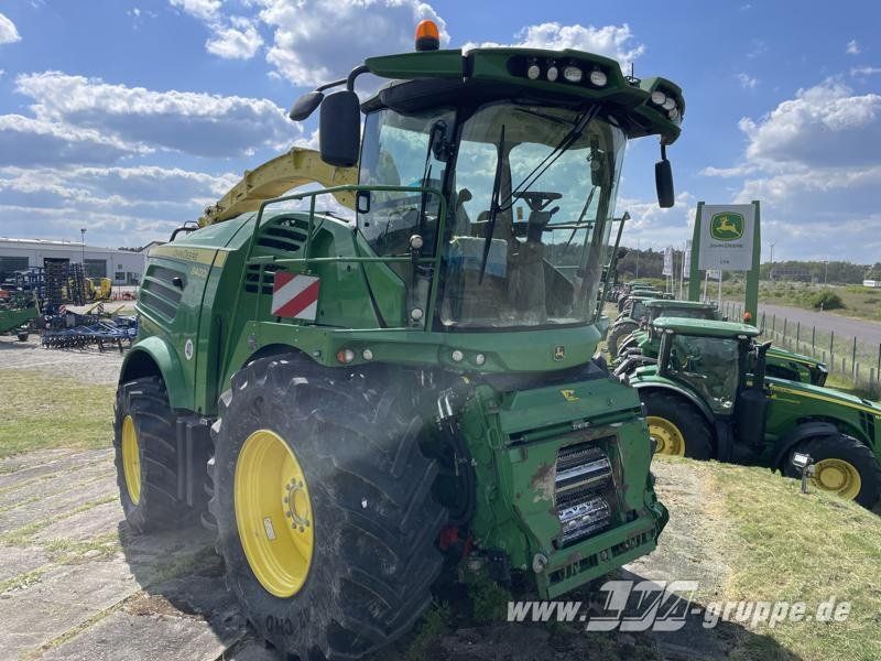 John Deere 8400