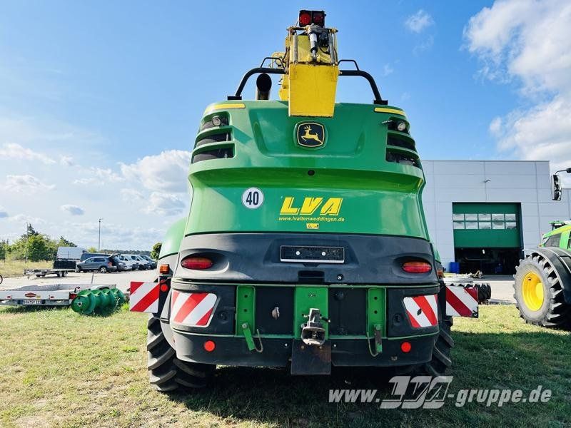 John Deere 8300