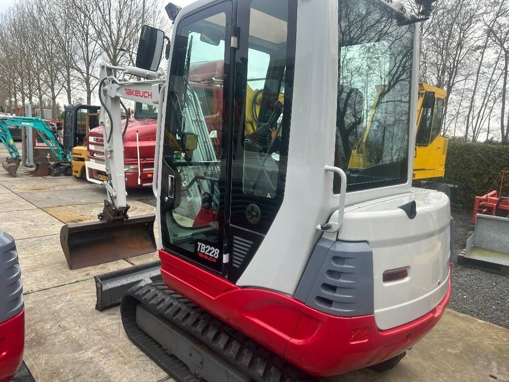 Takeuchi TB228 gereserveerd