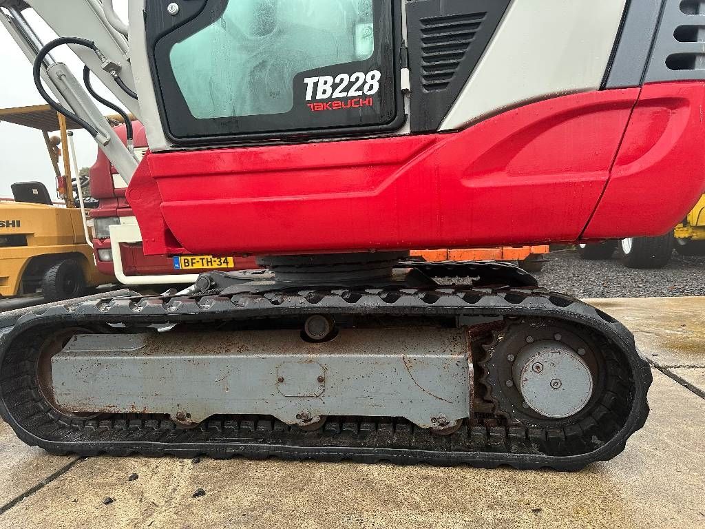 Takeuchi TB228 gereserveerd