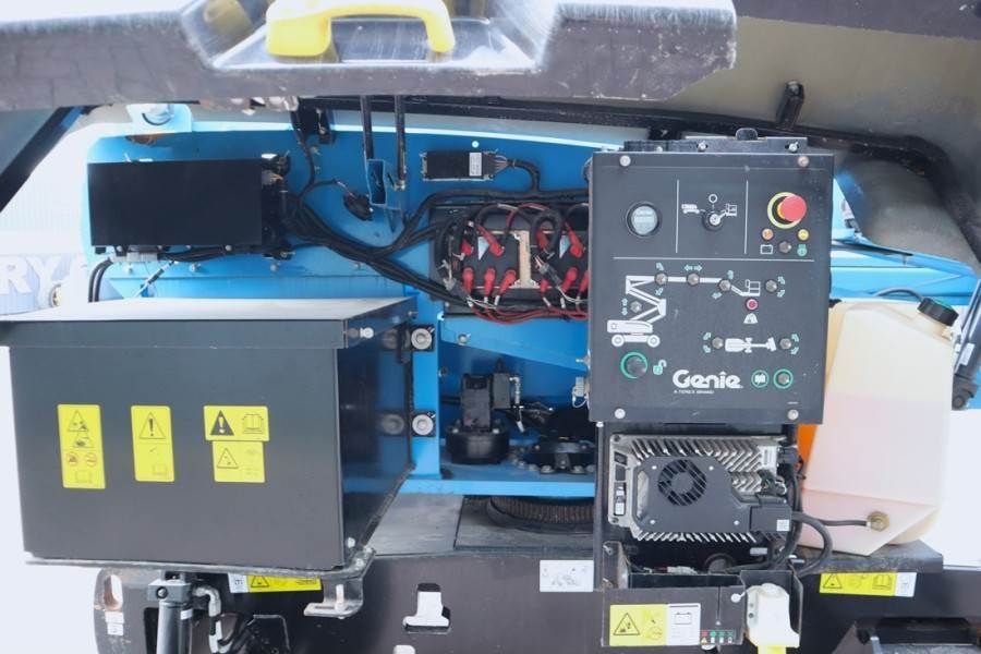 Genie Z45FE/DC Hybrid Hybrid, 4x4 Drive, 16m Working Hei