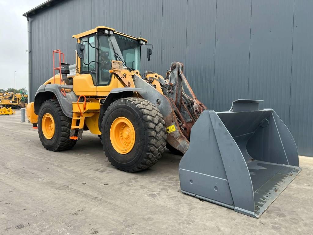 Volvo L120H - 3rd Valve - Weight System