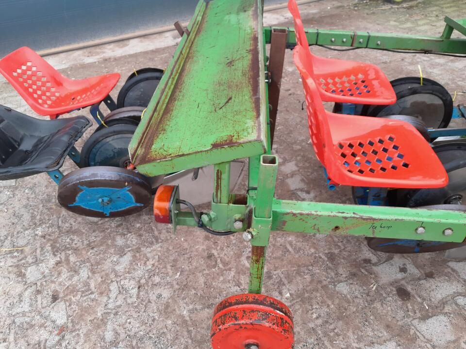 Basrijs aardbeien plant machine 4rij