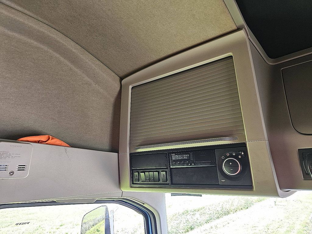 VOLVO FH 500 skirts 2x tank veb+