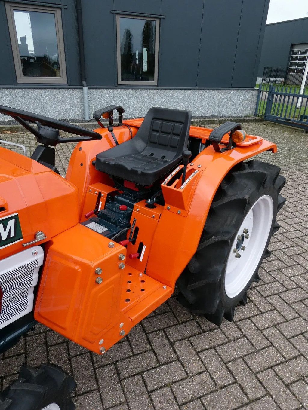 Kubota B1702 4wd / 840 Draaiuren / Superkruip