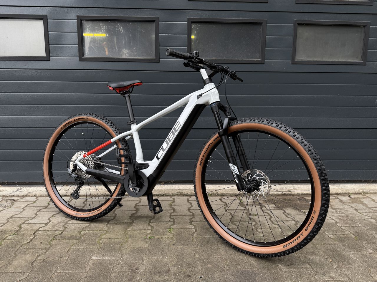 Cube Reaction Hybrid Pro E- MTB - 585km (incl btw en fact.)