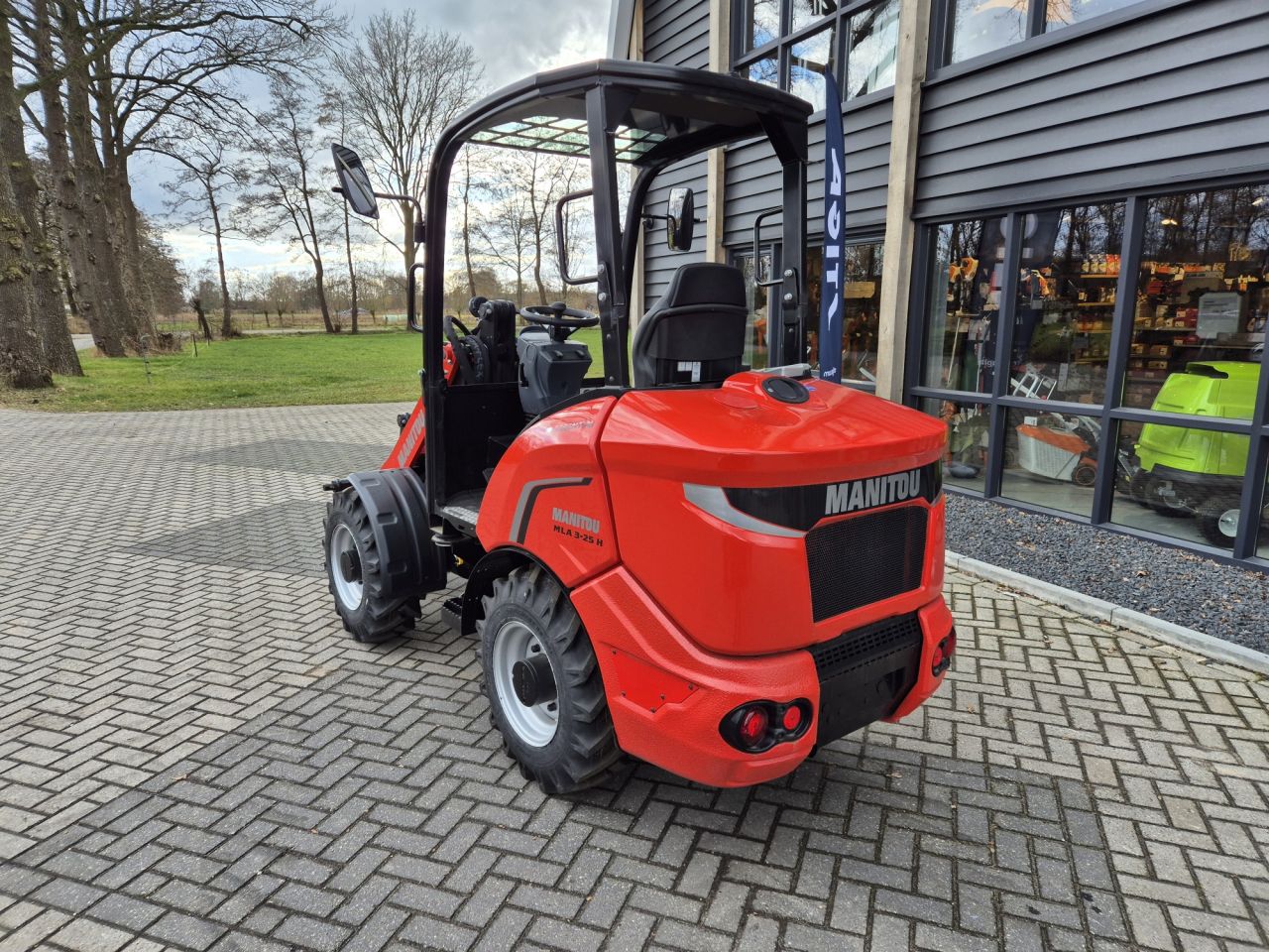 MANITOU MLA 3-25H Minilader mit Gewicht 2605 kgs