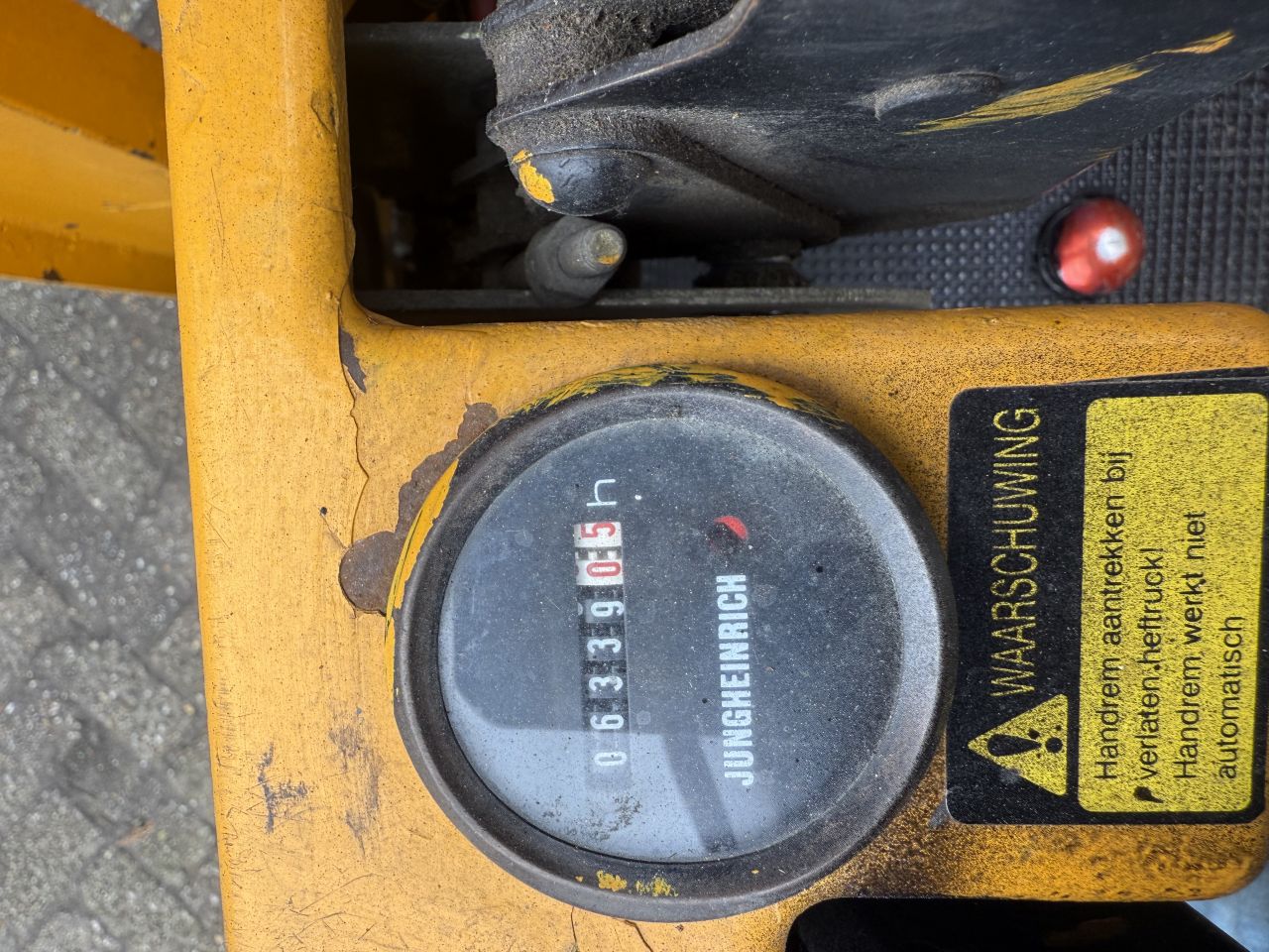 Jungheinrich 1200KG triplo 5.6M Freelift non marking banden