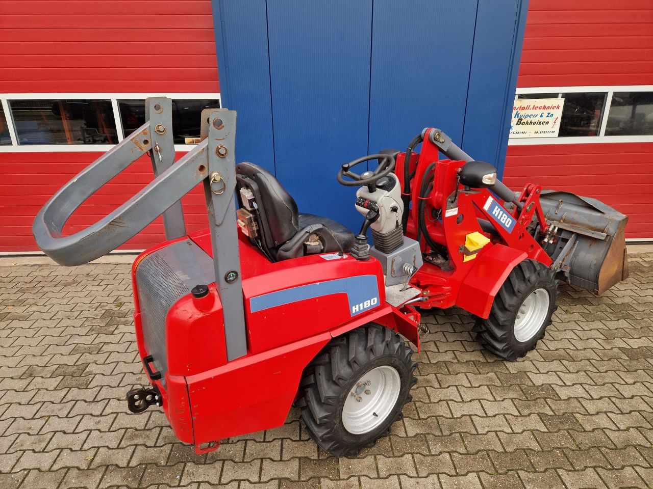 HERACLES H180 SHOVEL BJ2019 MET KENTEKEN SLECHTS 495 UUR