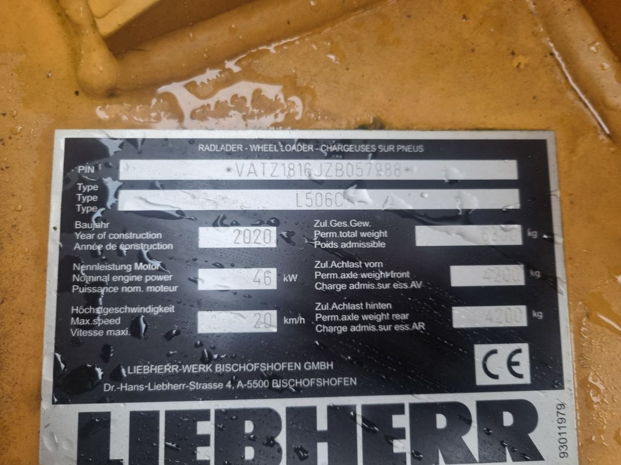 Used LIEBHERR L506C loader with weight of 5 ton