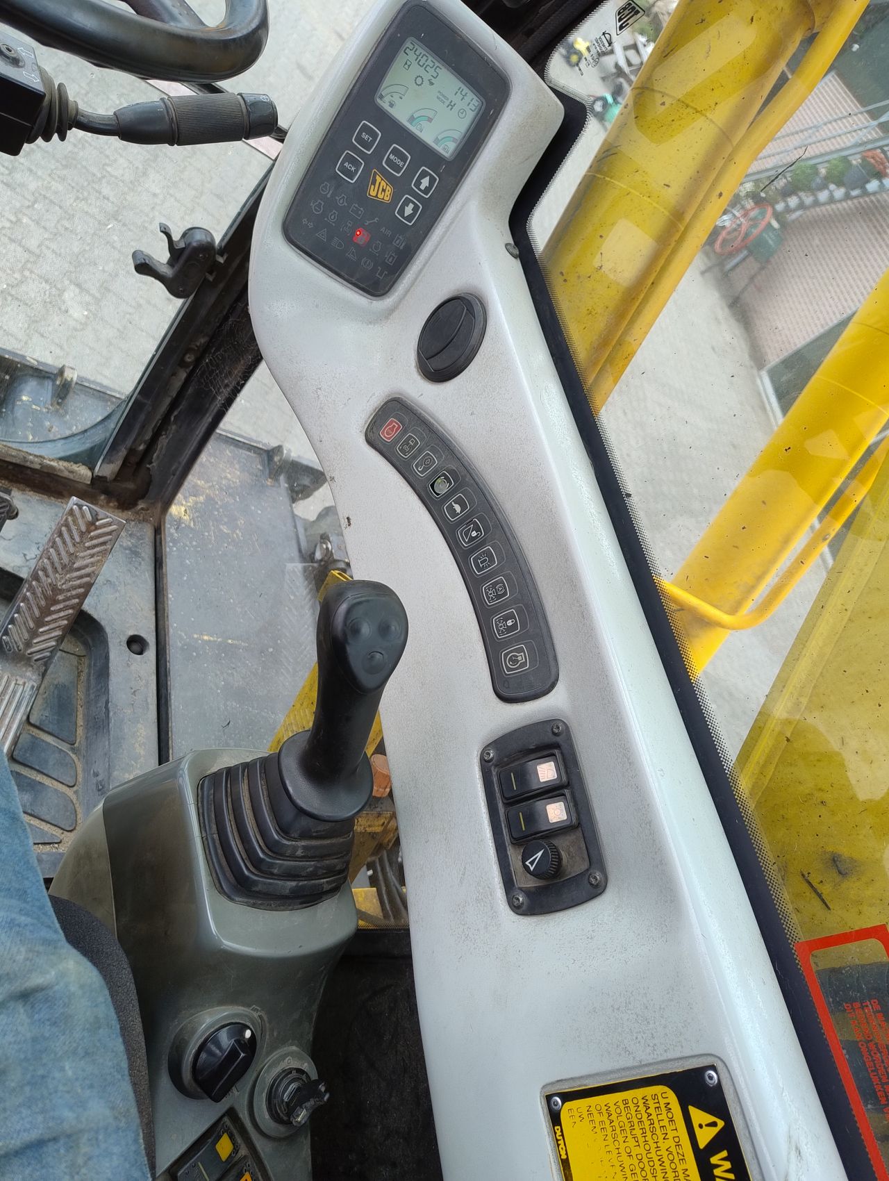 Jcb JS145W mobiele kraan +kantelstuk snelloper
