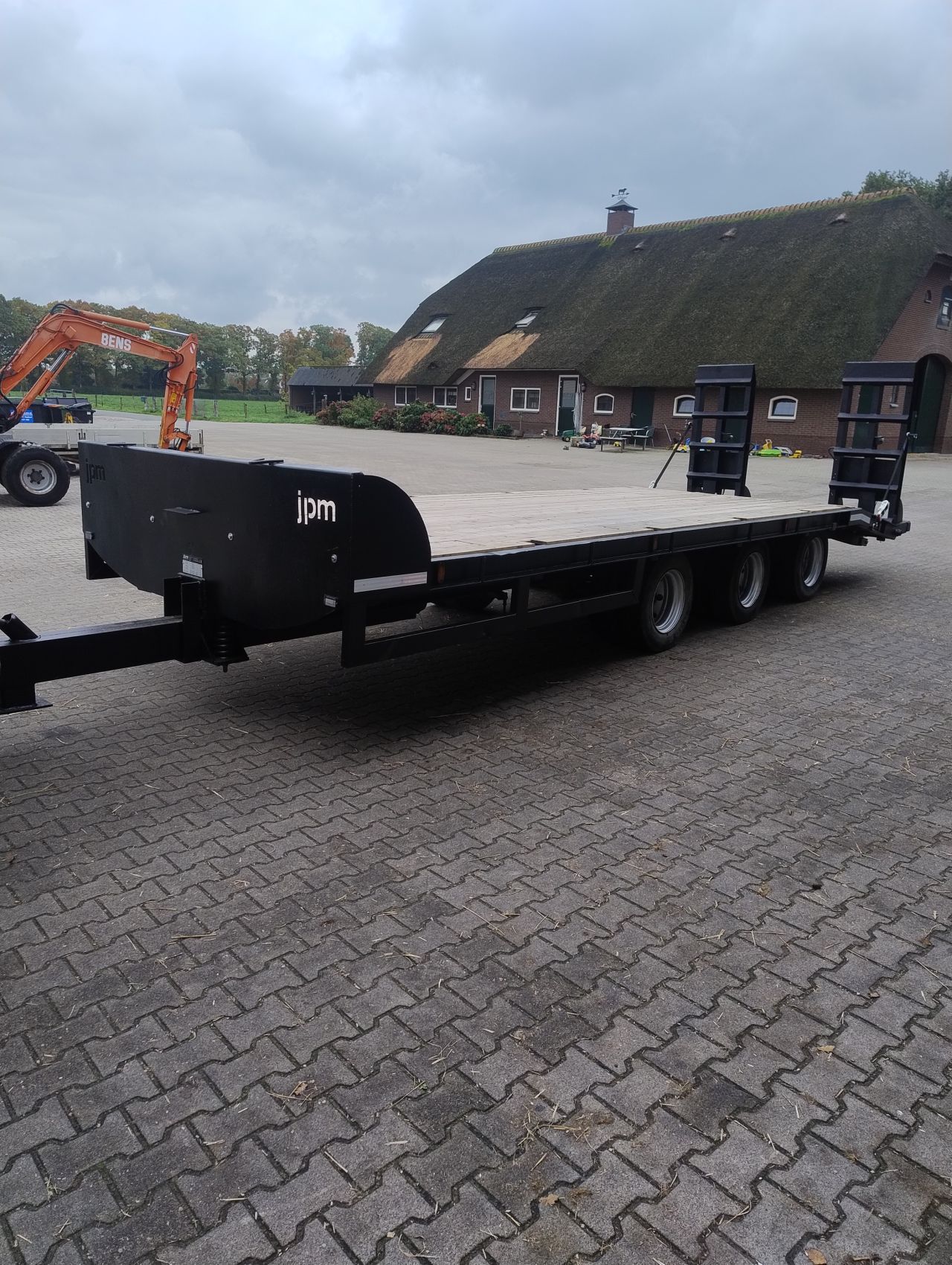 Jpm oprijdwagen dieplader 3 asser 24 ton (nl kenteken)
