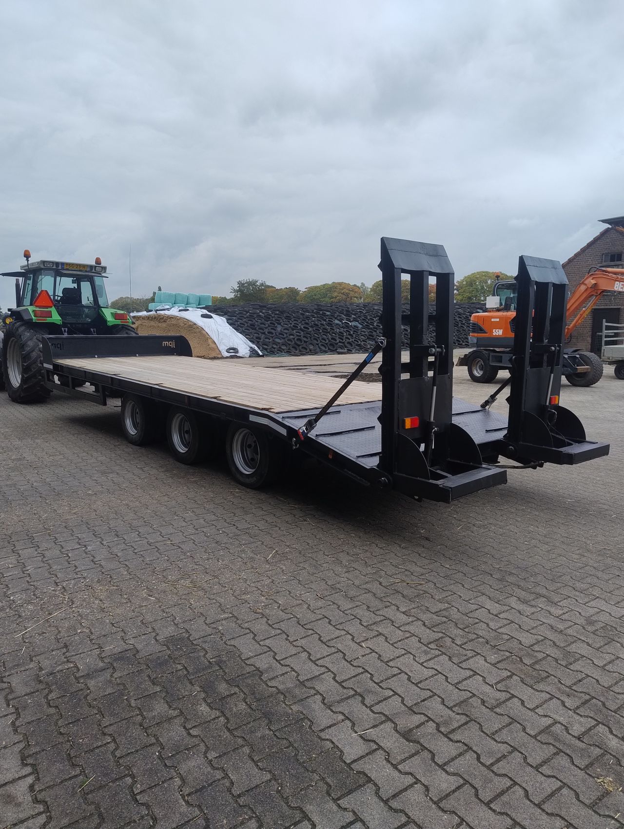 Jpm oprijdwagen dieplader 3 asser 24 ton (nl kenteken)