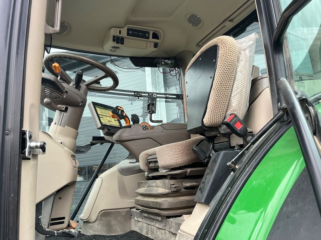 John Deere 6155R WG4132