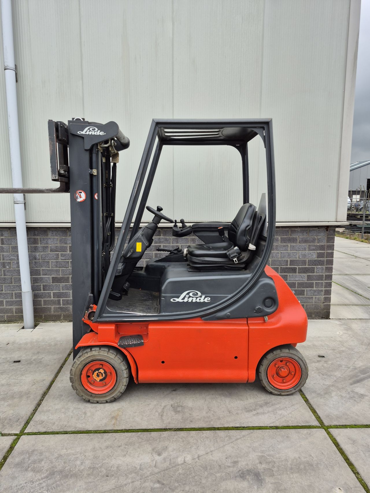 Linde E16P-02 triplex freelift sideshift 4.500 mm