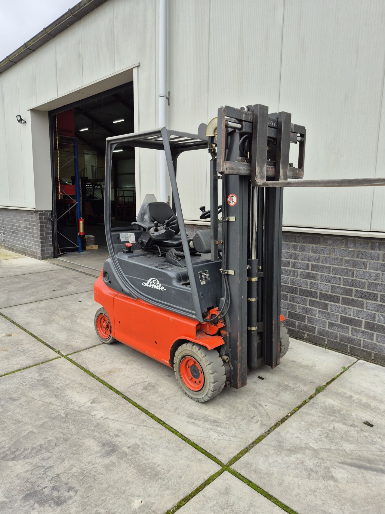 Linde E16P-02 triplex freelift sideshift 4.500 mm