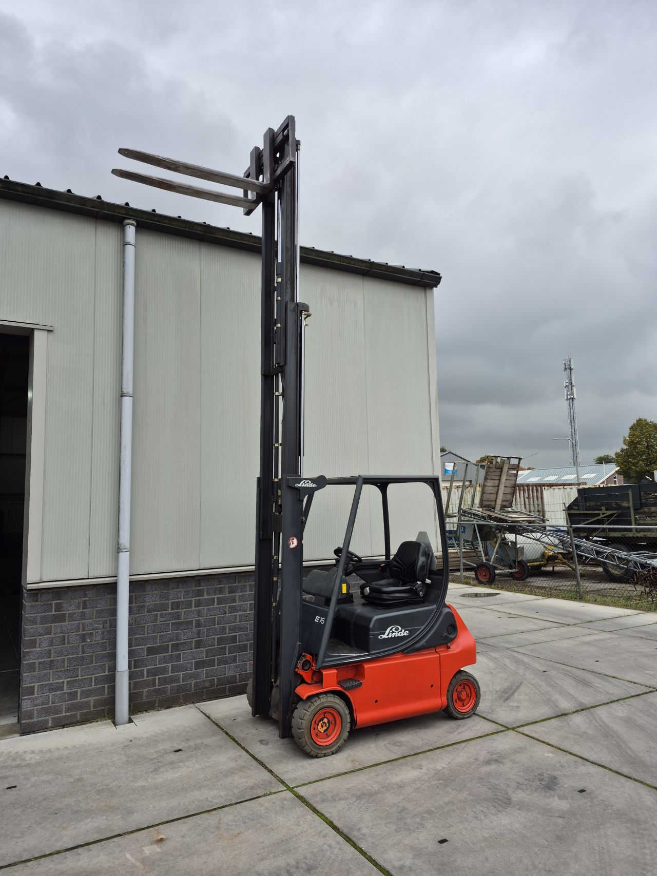 Linde E16P-02 triplex freelift sideshift 4.500 mm