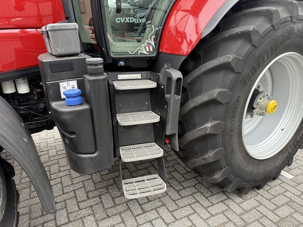 Case IH Puma 240 CVXDrive Stage V