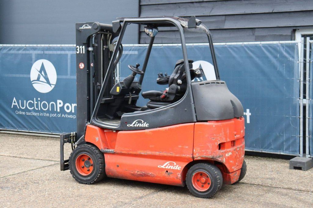 Gabelstapler Linde E30/03/600 Elektro 3000kg 2009