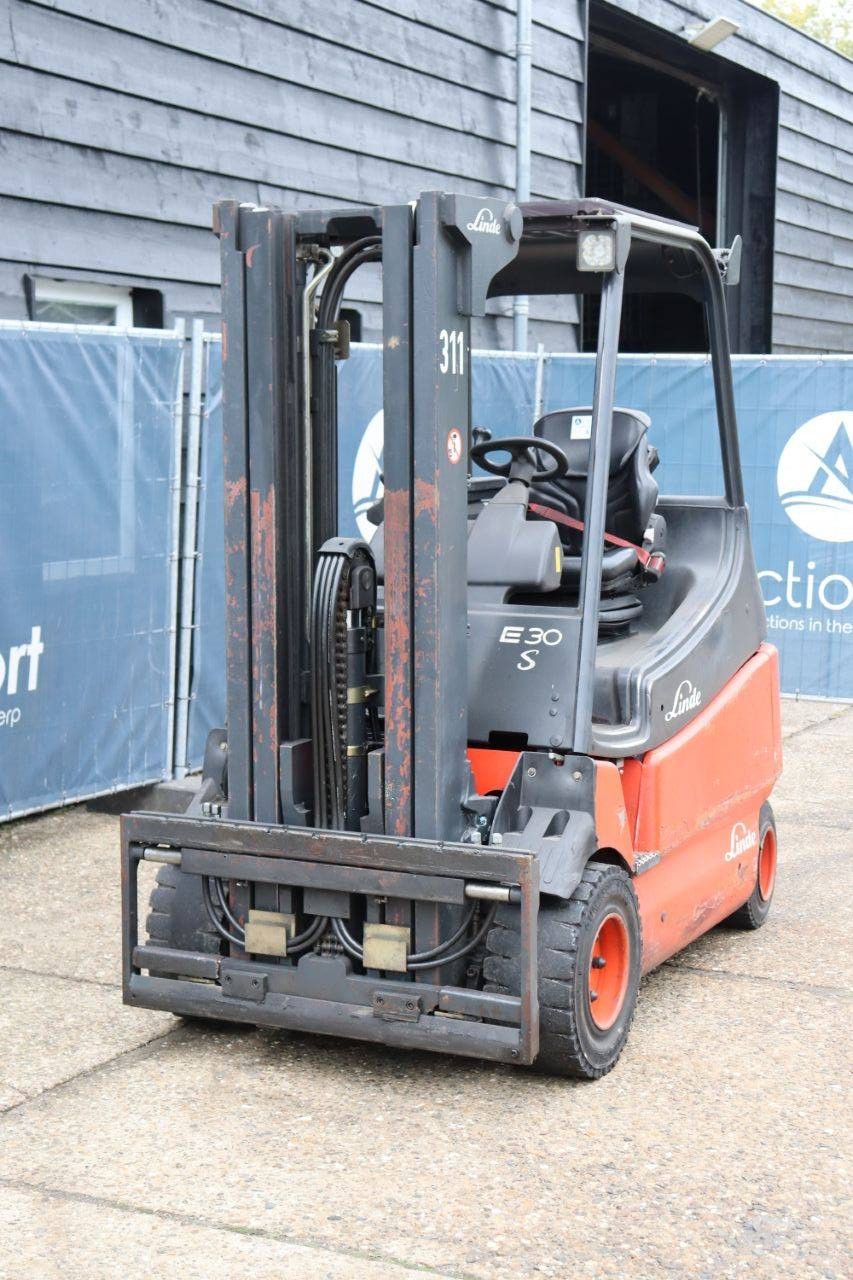 Gabelstapler Linde E30/03/600 Elektro 3000kg 2009