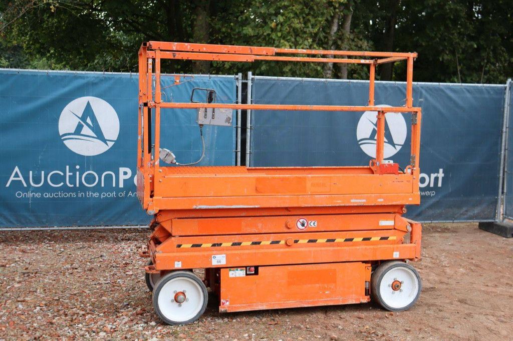 Scissor Lift Skyjack SJ3220 Electric 8.1m 2015