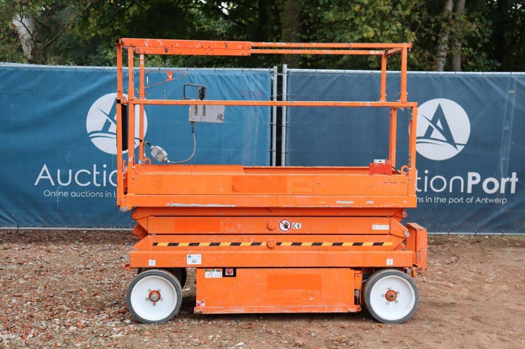 Scissor Lift Skyjack SJ3220 Electric 8.1m 2015