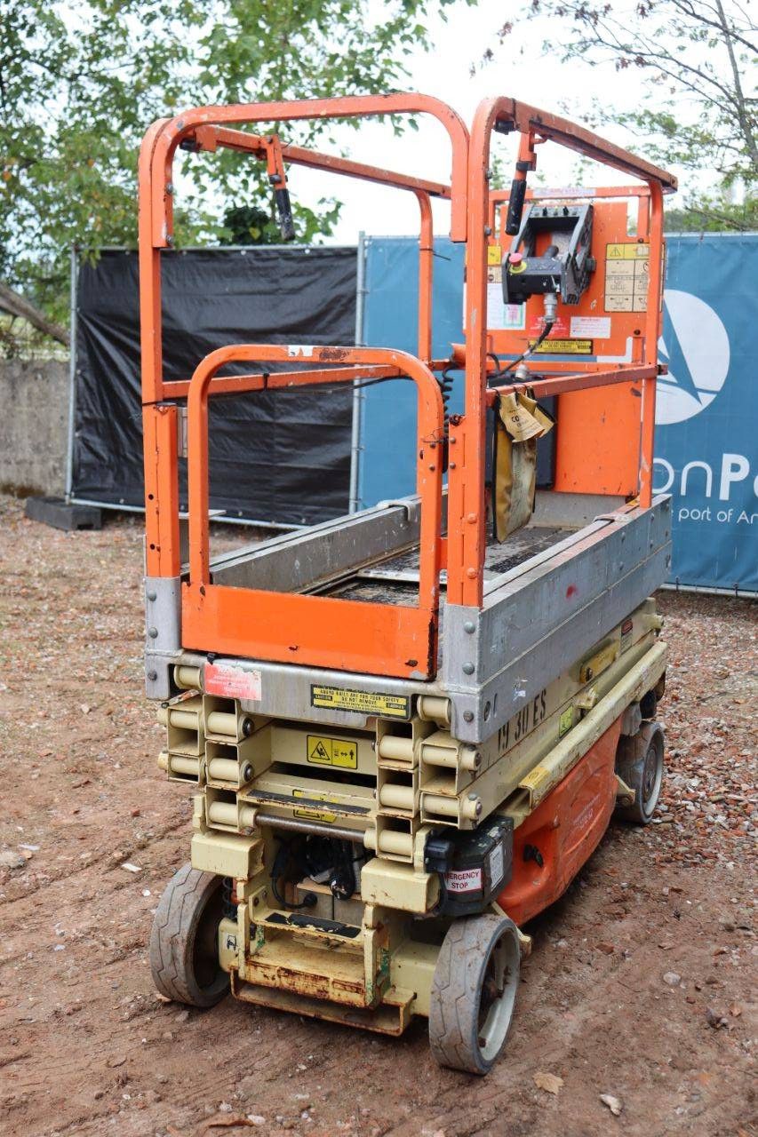 JLG 1930ES Electric Scissor Lift 7.7m 2014